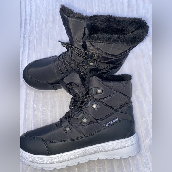 Womens Boots. Thinsulate, Black, Size
7 Soft And Furry, Nice! - Picture 3 of 7